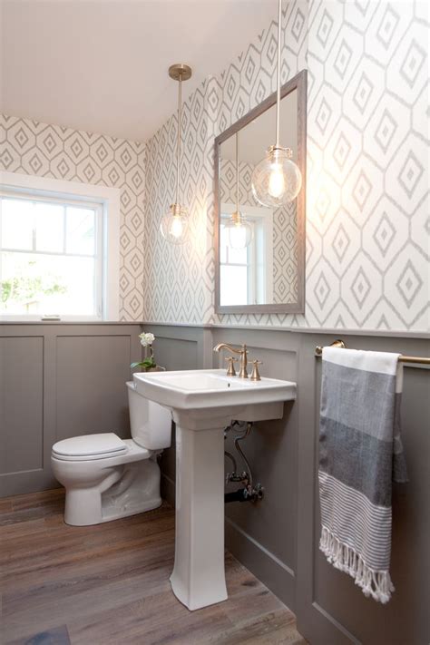 See how top designers create lovely loos with marble, ceramic, porcelain and glass tile. 30 Gorgeous Wallpapered Bathrooms