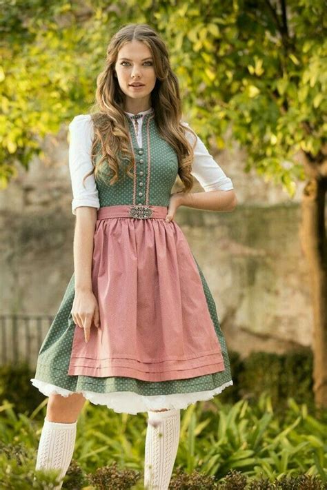 Pin By Klaus Schreyer On German Girls In 2020 Dirndl Dress Traditional Dresses Fashion