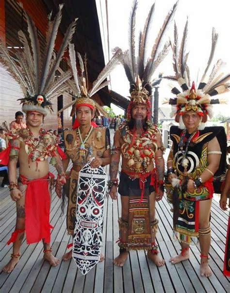 Gambar Budaya Suku Dayak Kalimantan Barat Pakaian Adat Gambar Baju Di