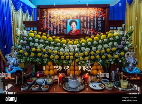 The Altar Sarawakian Chinese Funeral Ceremony Malaysia Stock Photo