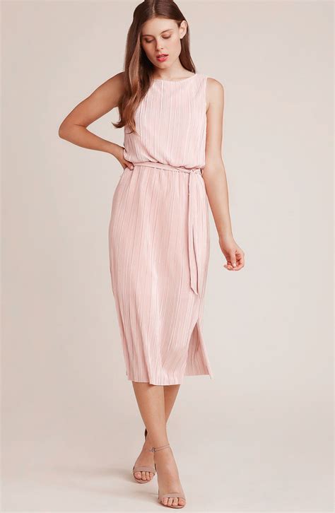 A Pink Midi Dress Perfect For Any Holiday Events Dresses Midi
