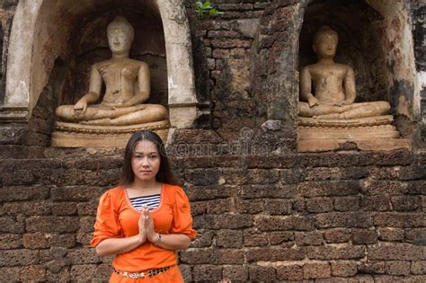 Buddhist Woman Praying Stock Photo Image Of Outdoors 19973730