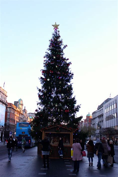 Oconnell Street Christmas Tree Dublin Ireland Christmas In