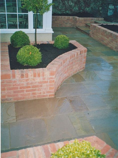 Raised Brick Planters Curved Corners Without Specials Brick Planter