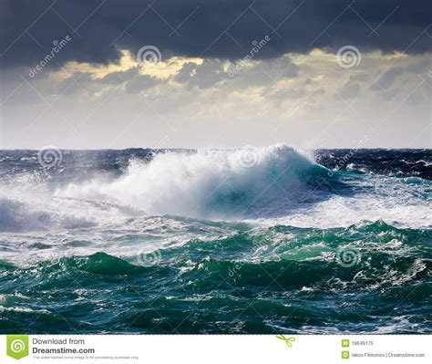 Sea Wave During Storm Stock Image Image Of Storm Horizon 18649175