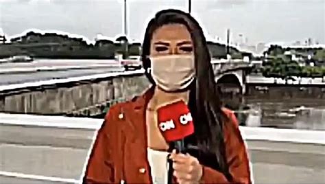 Cnn Brazil Reporter Is Mugged Live On Air At Knifepoint By Homeless Man Express Digest