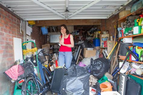 How To Clean Out A Garage 🥇 House Cleaning Service Thornton