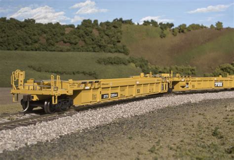 Atlas Ho Thrall Triple 53 Articulated Well Cars
