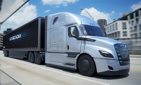 Daimler Hands Over First Electric Freightliner Truck Autodevot