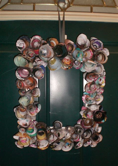 Wreath With Roses Made From Magazine Pages Crafts Wreaths Ornament