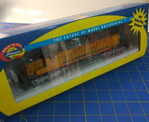 Ho Athearn Rtr Union Pacific Sd40t 2 Powered Diesel Locomotive 3335