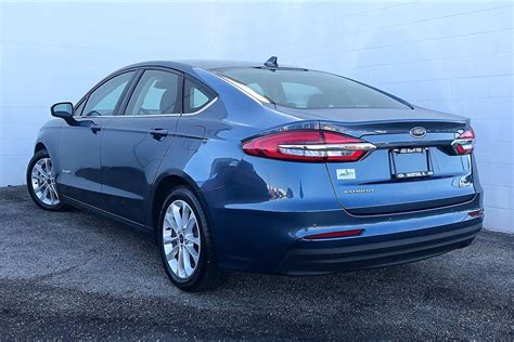 Buyers have many engine and transmission choices, all of which the fusion comes in five trims: Pre-Owned 2019 Ford Fusion Hybrid SE FWD 4D Sedan in ...