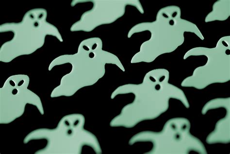 Image Of Glowing Ghosts Creepyhalloweenimages