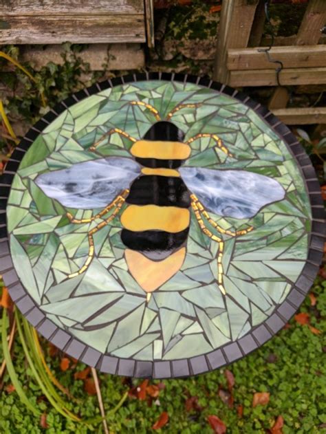 Bee Table Mosaic Art Mosaic Projects Flower Tile