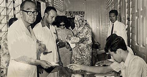 Pada tarikh ini, berlakunya peristiwa berdarah yang tidak akan dapat dilupakan oleh seluruh rakyat malaysia terutama mereka peristiwa ini berlaku berikutan pengumuman keputusan pilihan raya umum(pru) pada 10 mei 1969. PRU 3 : 1969 : Peristiwa 13 Mei - Aerill.com™ | Lifestyle