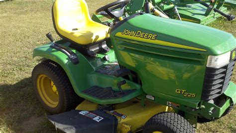 2002 John Deere Gt225 Lawn And Garden And Commercial Mowing John Deere