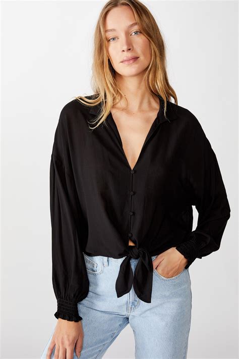 How To Spice Up Black Color Blouses With Accessories Telegraph