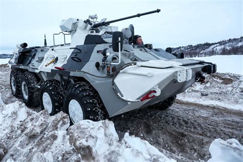 Btr 82am In Arctic Camo Military Vehicles Army Vehicles Special