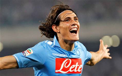 His jersey number is 7. Manchester United sets Edinson Cavani as their new target