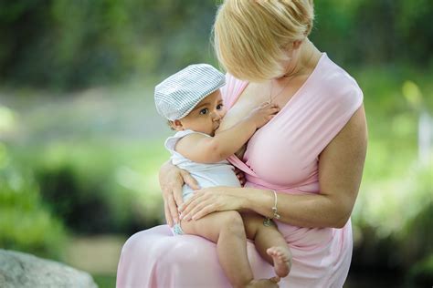 Normalizing Breastfeeding Boston Photographer — Shirley Anne