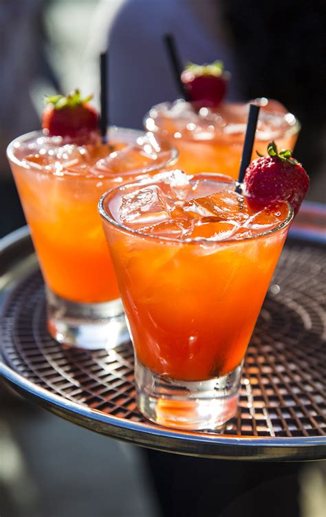 Oct 22, 2020 · the ketogenic diet (or keto diet, for short) is a low carb, high fat diet that offers many health benefits. Easy Strawberry Cocktails
