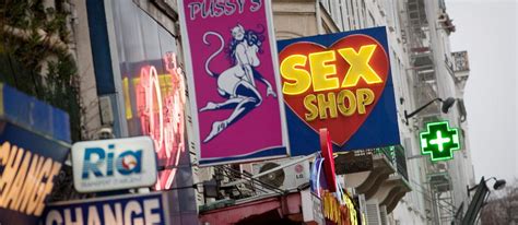 À Lille Les Sex Shops Très Prisés Avant Le Confinement