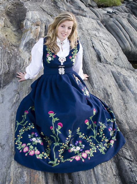 Scandinavian Costume Norwegian Clothing Norwegian Dress