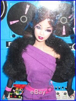 New Integrity Toys Doll Dynamite Girls Electro Pop Sooki With Doll