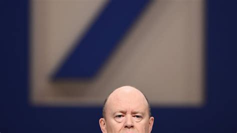 Ihre bilanzsumme in höhe von 1,35 billionen euro ist laut „welt weit mehr als doppelt so groß wie die des zweitplatzierten. Deutsche Bank: John Cryan riskiert RMBS-Vergleich mit USA ...