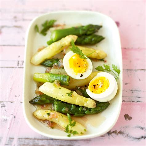 Spargelsalat mit Eiern Rezept