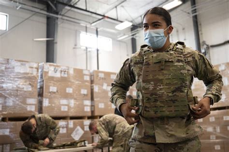 new army and air force body armor gets fielded to the 82nd airborne division