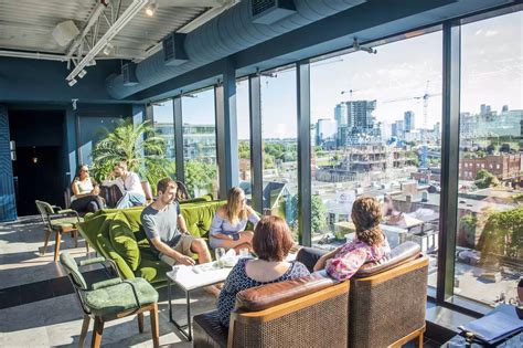 5 Spectacular Rooftop Bars In Toronto Open All Year Long