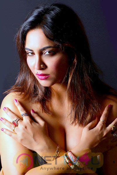 Actress Arshi Khan Hot Stills 532798 Galleries And Hd Images