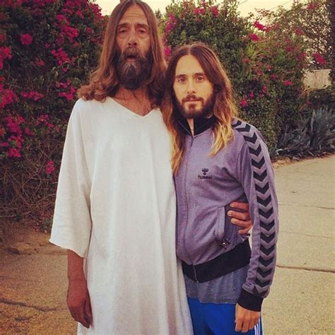 Jared Leto Poses With Jesus Look Alike And The Resulting Photo Is Just Perfect For Easter E News