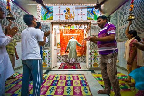 The Posture Of Prayer A Look At How Hindus Pray Imb