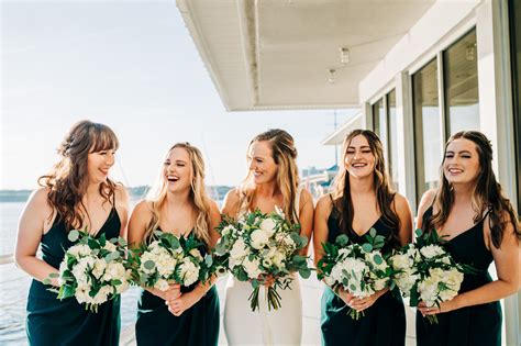4 Ways To Keep Your Bridal Party Small Wedding Advice