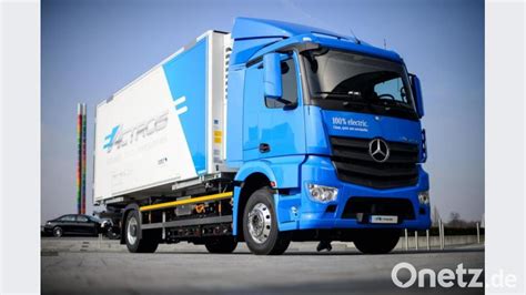 Daimler stellt Fahrplan für CO2 neutrale Lastwagen vor Onetz