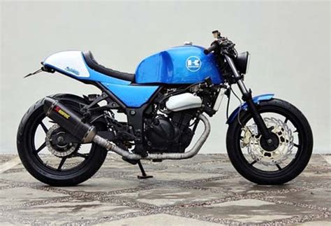 It started out a 1993 kawasaki ninja 250 in aesthetically rough shape. Modifikasi Kawasaki Ninja 250R Bergaya Cafe Racer | Harga ...