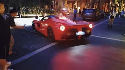 Influencer Chocó Una Ferrari De 3 Millones De Dólares Parabrisas