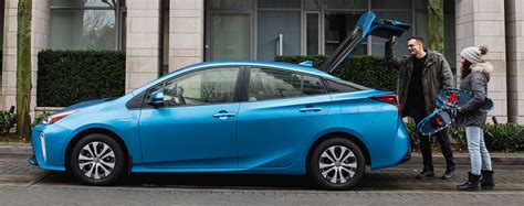 2022 Prius - Electric Hybrid Car - Toyota Canada
