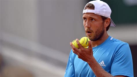 Dustin brown and alexander zverev put on a show for the tennis fans around the world with a lot of momentum. ATP Stuttgart : Lucas Pouille vient à bout de Daniil ...