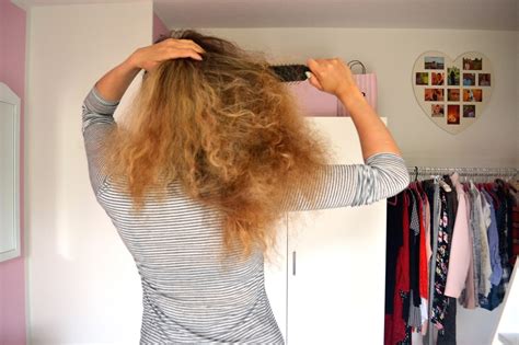 10 Probleme die nur Mädchen mit lockigen Haaren verstehen - Johanna ...