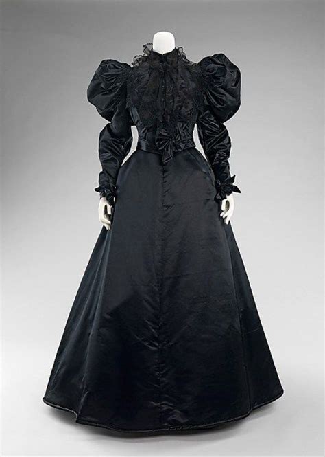 Fashions From The 1890s Historical Dresses Mourning Dress Victorian