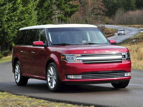 It sizes the item according to its width / height properties, but. Unifor Officials Suggest the Ford Flex Will Bite the Dust ...