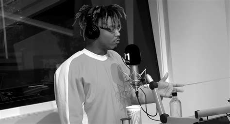 Watch Juice Wrlds Previously Unreleased Fire In The Booth Freestyle