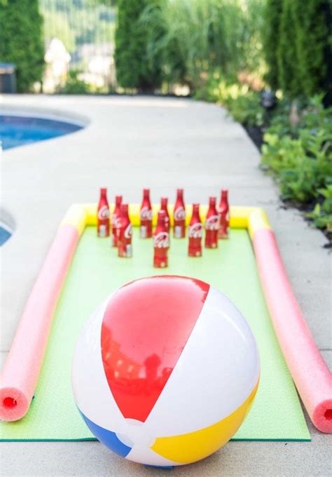 14 Epic Pool Party Games For Your 4th Of July Bash Soirée Piscine