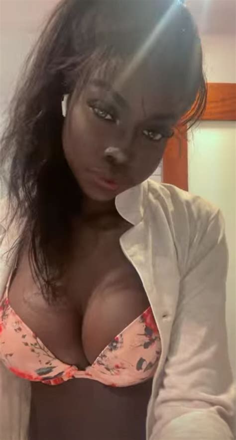 Ebony With Awesome Big Tits And Hot Eye Contact Cumshotme