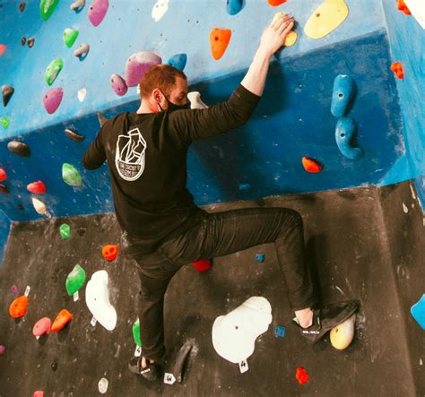 Circuit Bouldering Gym Scaling New Heights In American Climbing Scene