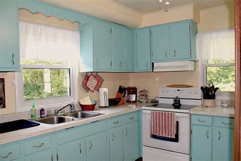 A guide for remodelers looking to expertly paint kitchen 2. Painting Cheap Kitchen Cabinets - Home Furniture Design