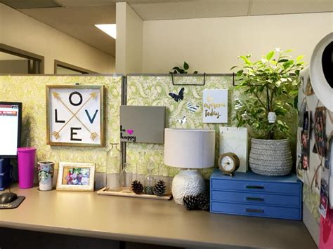 13 Cute Office Decor Ideas To Add Style To Your Workspace Lovetoknow Office Cubical Decor
